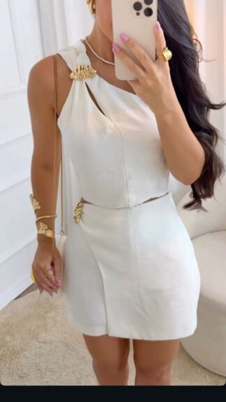 Conjunto Nula Manga Detalhe Broche Dourado