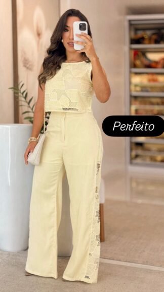 Conjunto Alfaiataria Cropped Renda e Calça com Detalhes de Renda